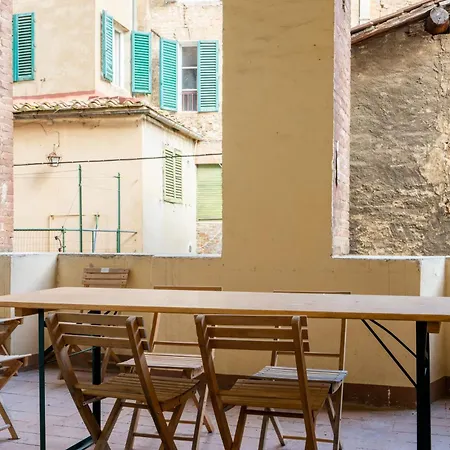 A Due Passi Da Piazza Del Campo Apartment
